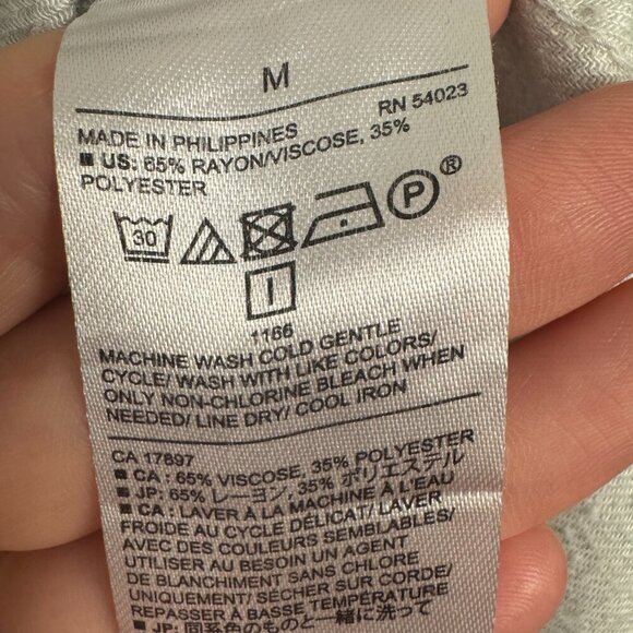 Banana Republic Boyfriend Shirt Medium Long Sleeve Button Up Soft Gray Rayon - Picture 6 of 7